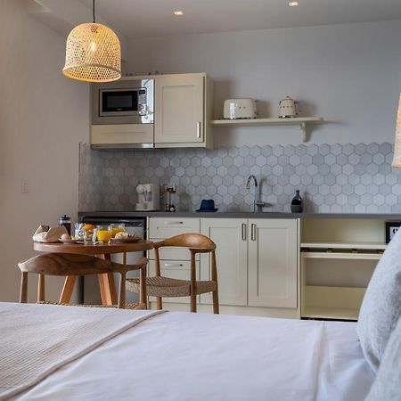 Thea Beachfront Suites In Lourdas Beach Lourdata  Extérieur photo